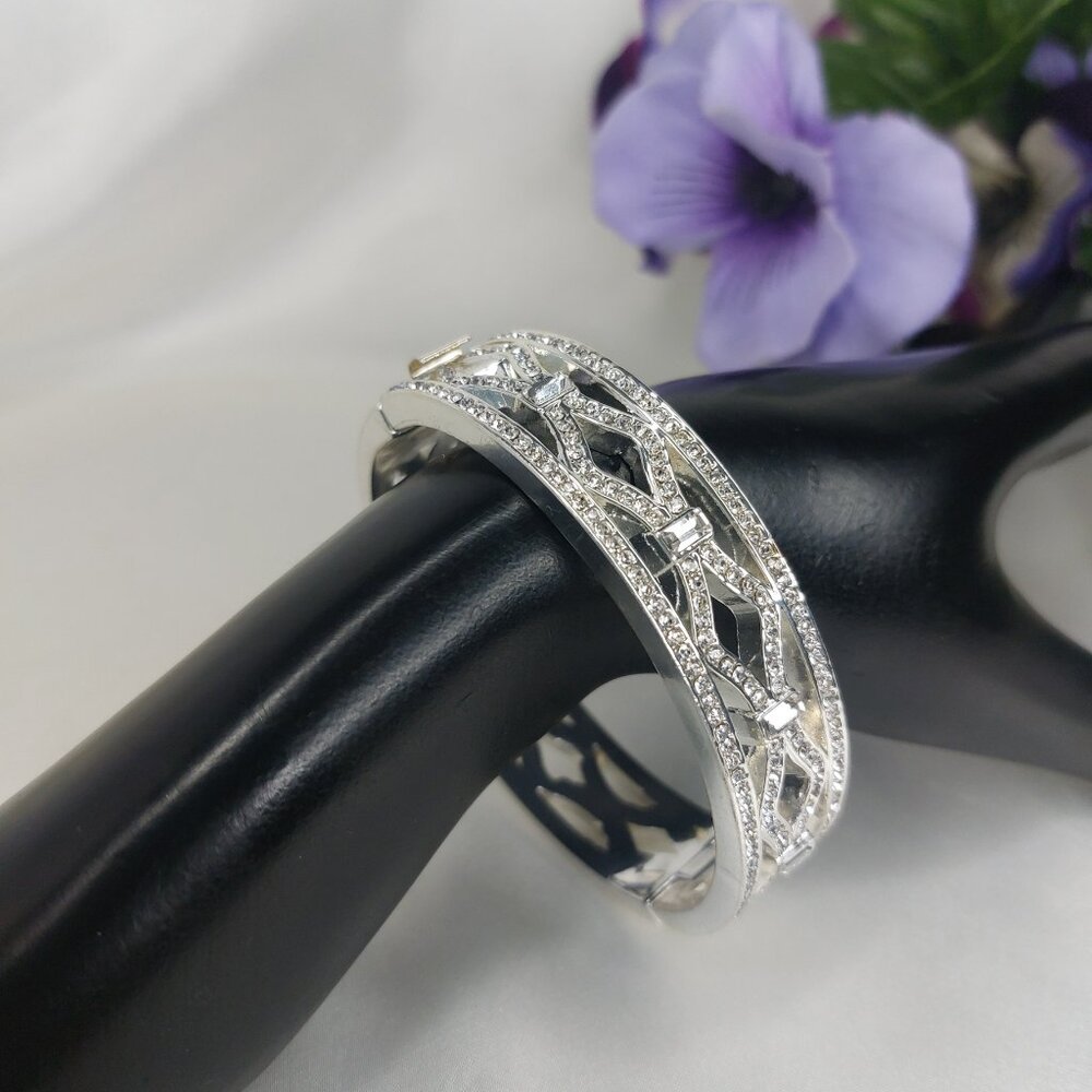 Anne Klein Bracelet Silver Tone Bangle Shiny Clear Pave Crystal Openwork Hinged - Picture 6 of 9